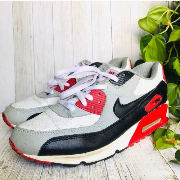 Nike Other - 2009 Nike Air Max 90 Retro Sneaker Shoes